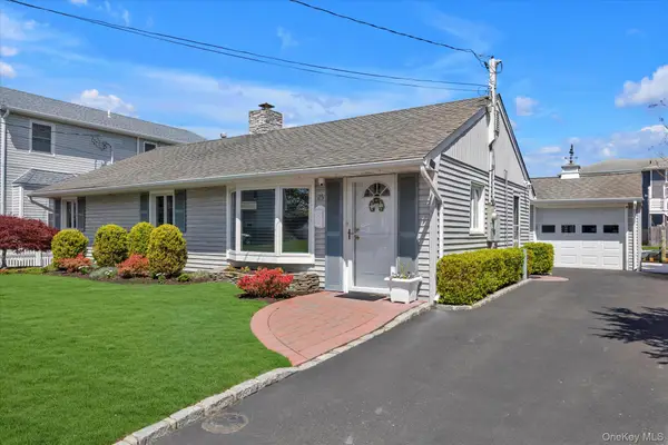 25 Bayview Avenue, Babylon, NY 11702