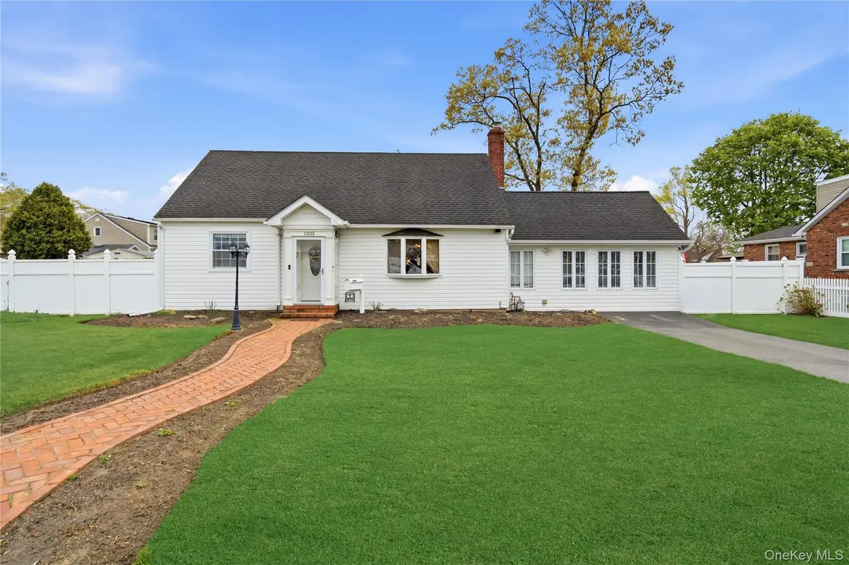 1333 13th Street, West Babylon, NY 11704 - #1