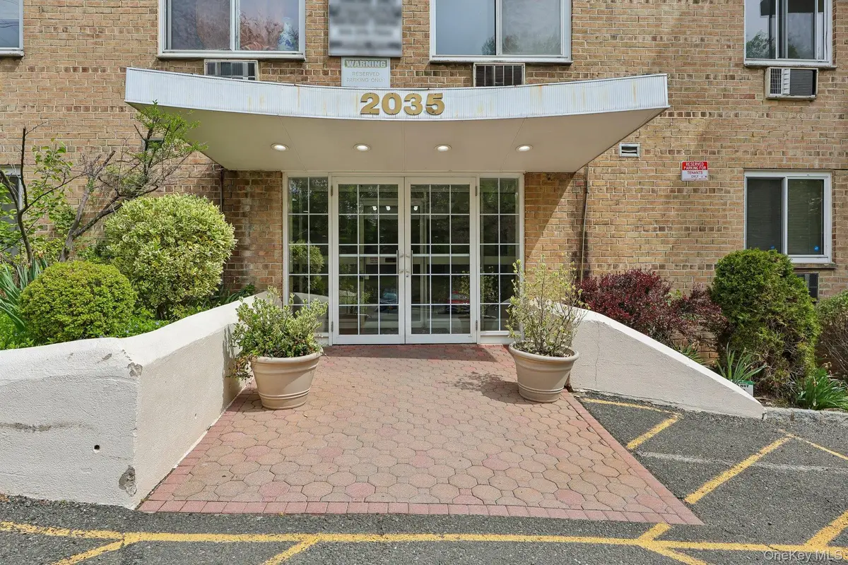 2035 Central Park Avenue #2V, Yonkers, NY 10710 - #1