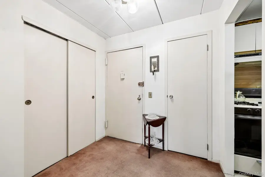 2035 Central Park Avenue #2V, Yonkers, NY 10710 - #3