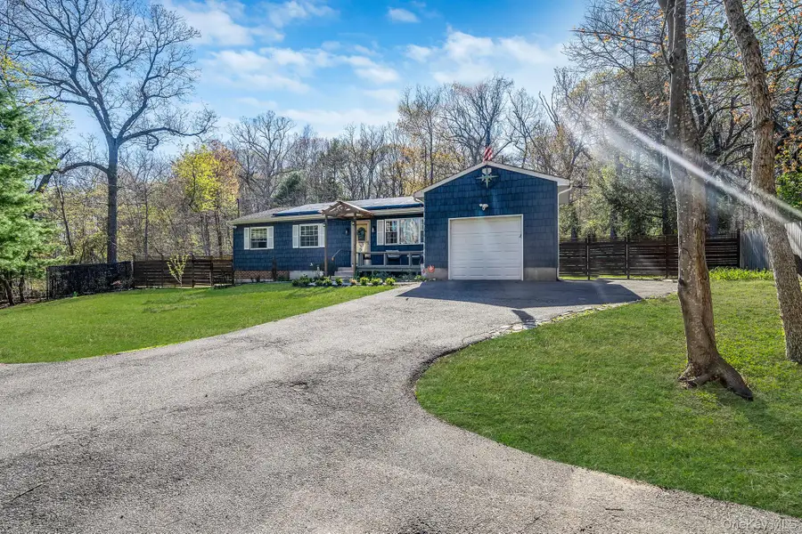 20 Middle Island Road, Middle Island, NY 11953 - #2