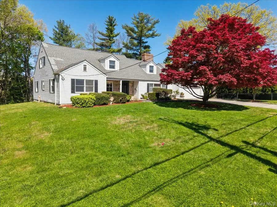 1 Windingwood Road N, Rye Brook, NY 10573 - #2