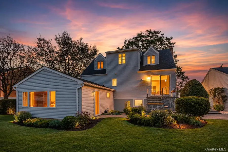 61 S Bay Avenue, Massapequa, NY 11758 - #3