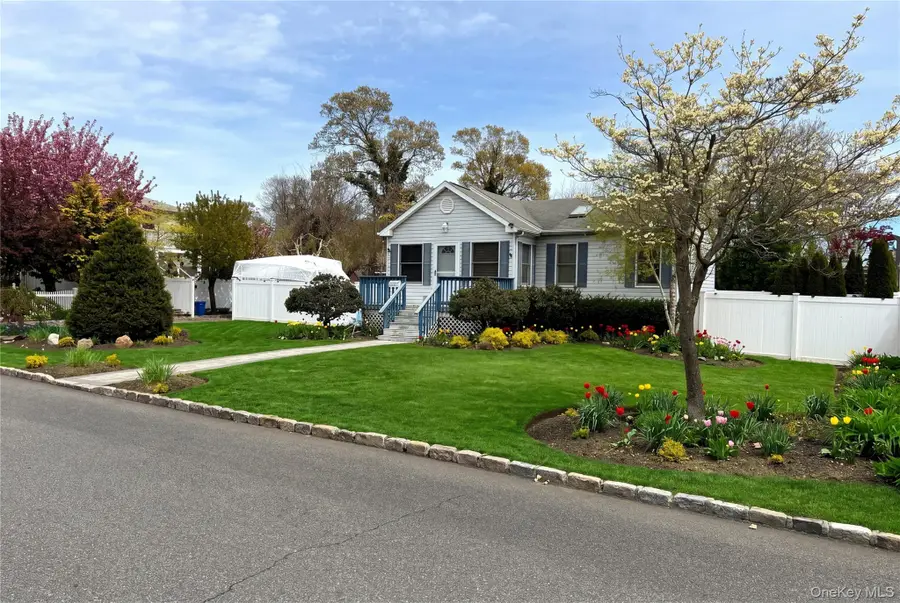 174 Trouville Road, Copiague, NY 11726 - #2