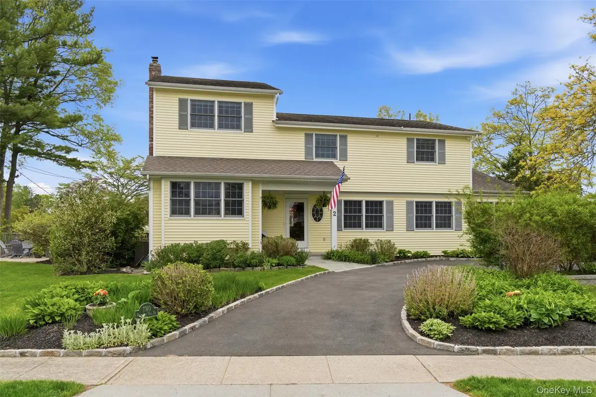 2 West Oak Hill Drive, Oyster Bay, NY 11771 - #1