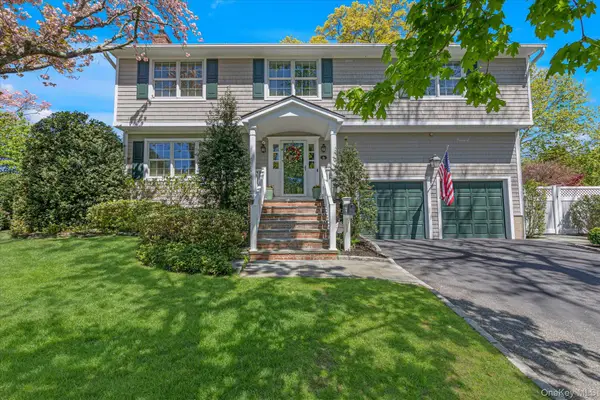 6 Maple Avenue, Locust Valley, NY 11560