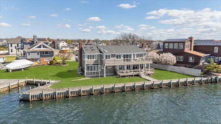 160 Sequams Lane W, West Islip, NY 11795 - #3