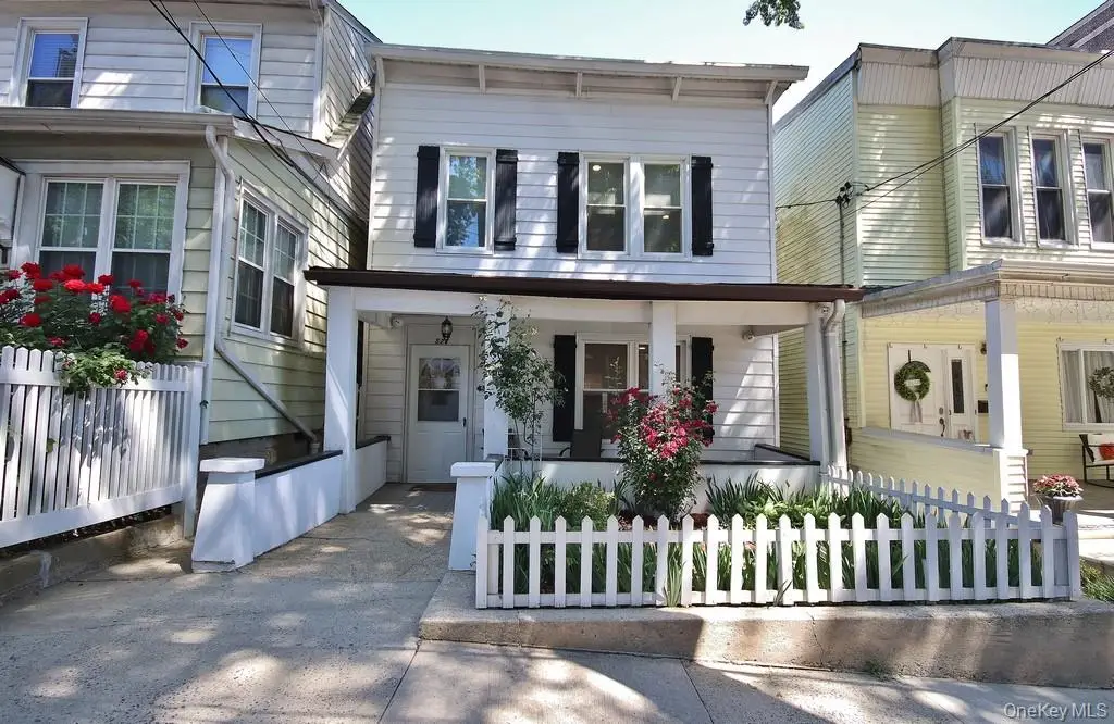521 E 235th Street, Bronx, NY 10470 - #1