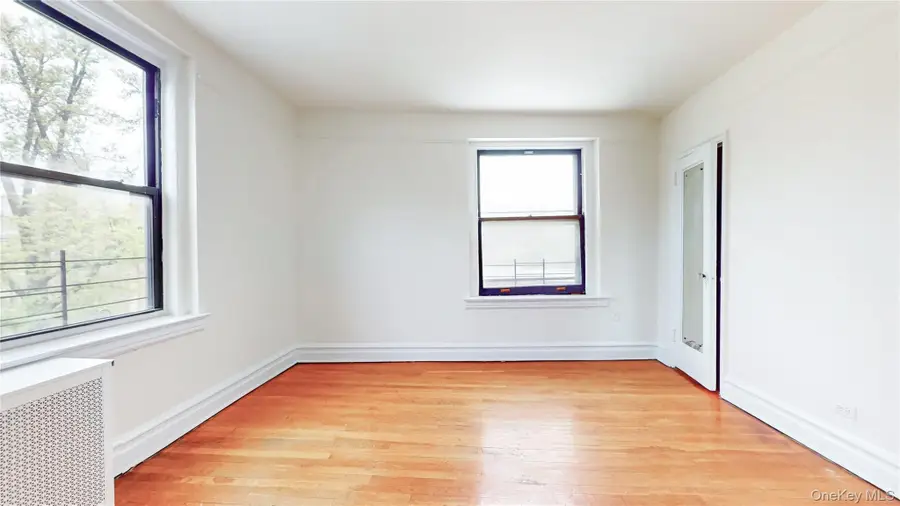 72-34 Austin St #D3, Forest Hills, NY 11375 - #3