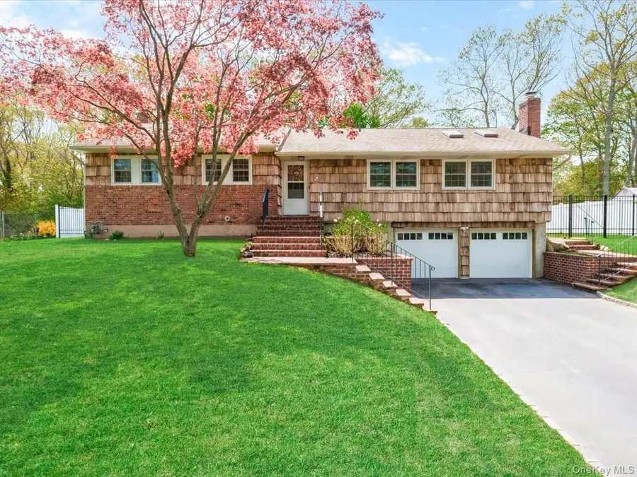 42 Sunflower Drive, Hauppauge, NY 11788 - #2