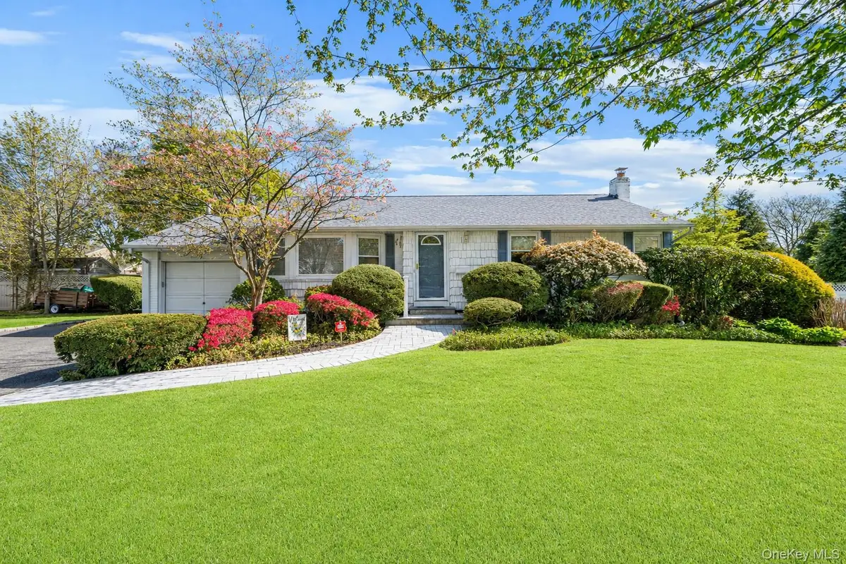 15 Frost Lane, Greenlawn, NY 11740 - #1