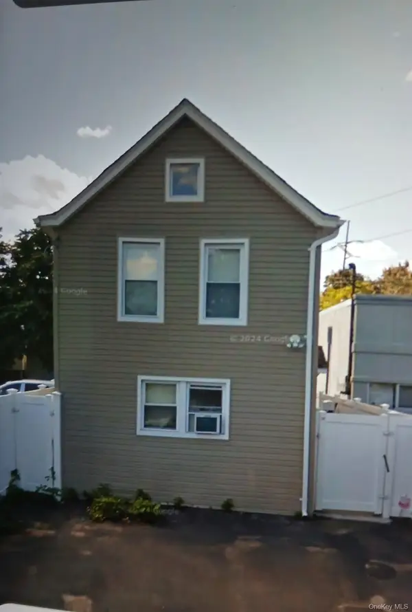 12 Max Avenue, Hicksville, NY 11801