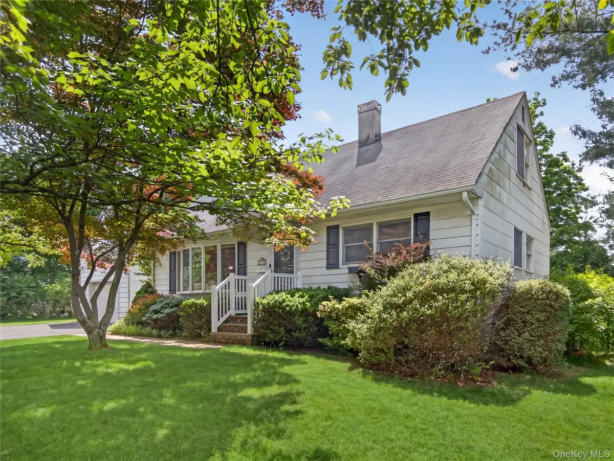 28 Parkway Drive N, Blauvelt, NY 10913 - #1