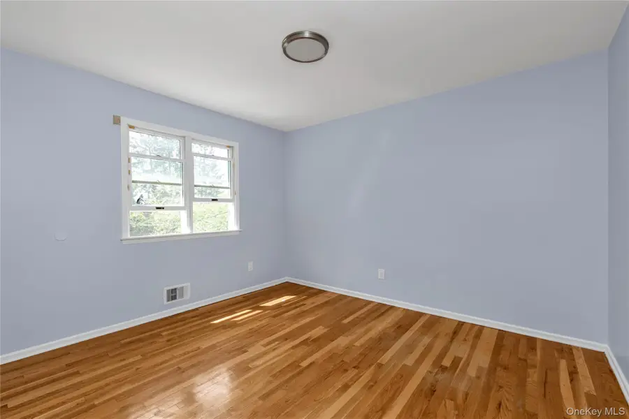 37 Sullivan Drive, Jericho, NY 11753 - #2