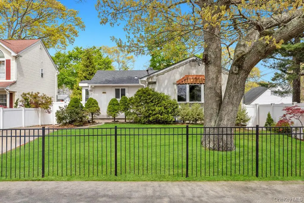 175 N 25th Street, Wheatley Heights, NY 11798 - #1