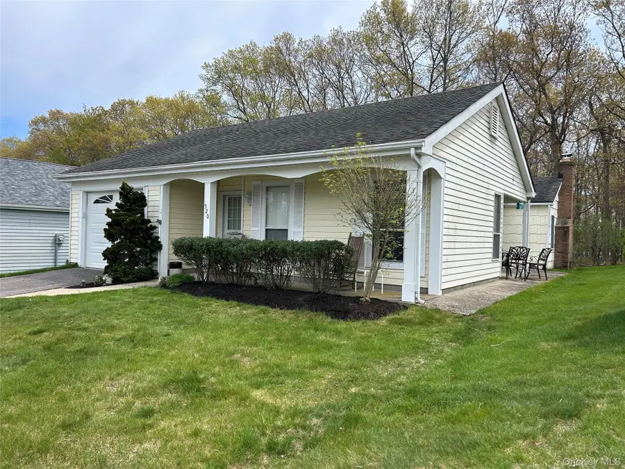 520 Cranston Lane, Ridge, NY 11961 - #2