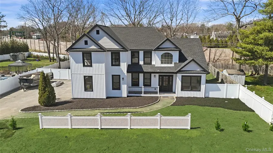 112 S Hillside Avenue, Nesconset, NY 11767 - #2