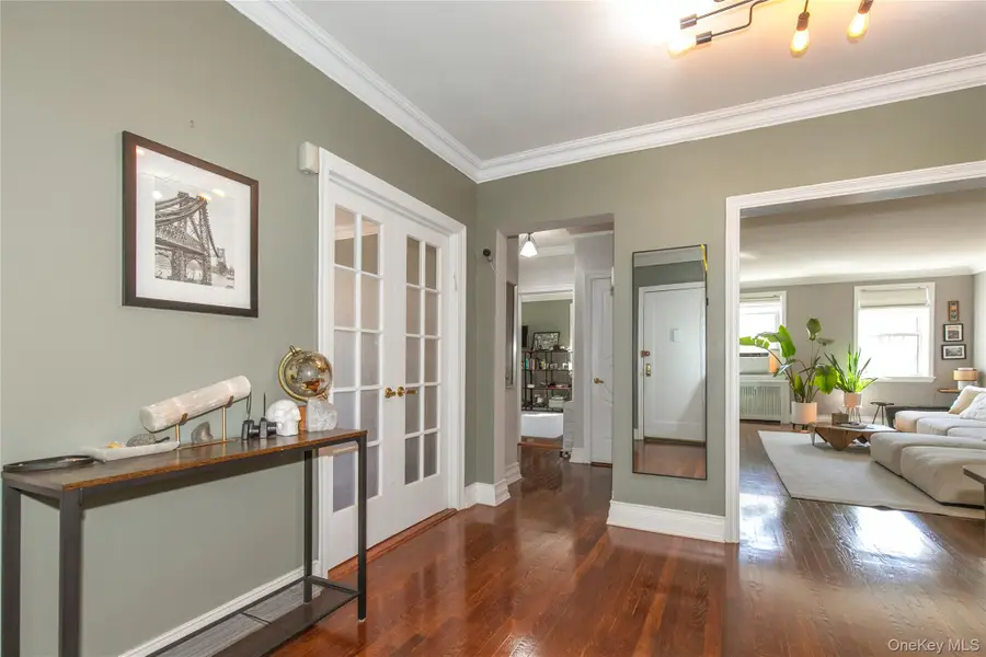 90 Knightsbridge Road #4J, Great Neck, NY 11021 - #2
