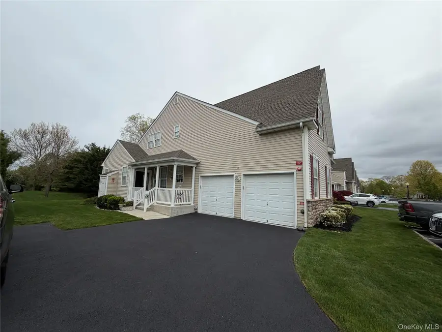 19 Meadow Pond Circle, Miller Place, NY 11764 - #2