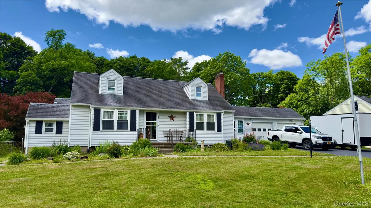 18 Terwilliger Road, Hyde Park, NY 12538 - #1