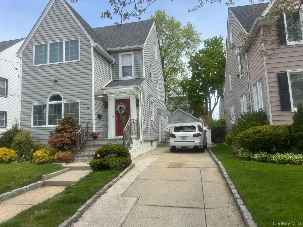 29 Carstairs Road, Valley Stream, NY 11581 - #1