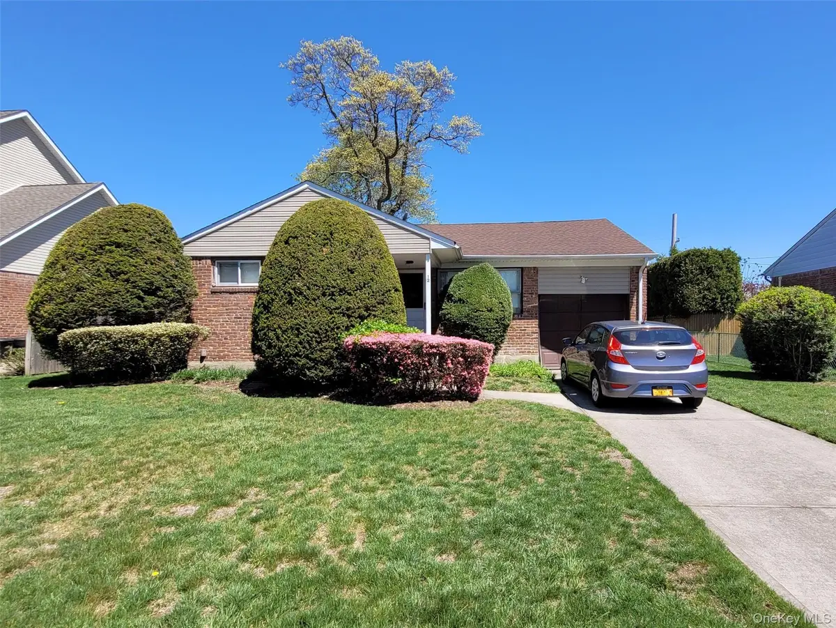 12 Clark Street, Plainview, NY 11803 - #1