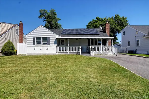 977 Brent Drive, Wantagh, NY 11793