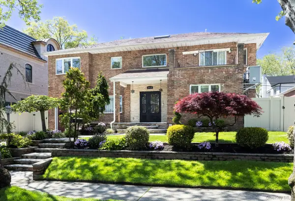 219-26 Peck Avenue, Hollis Hills, NY 11427