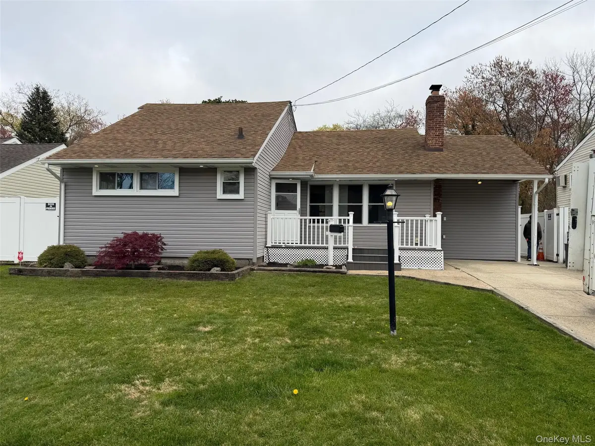 27 Jane Drive, North Babylon, NY 11703 - #1