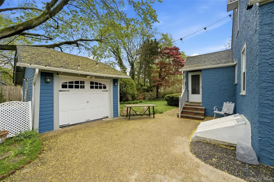 544 Lombardy Boulevard, Brightwaters, NY 11718 - #2