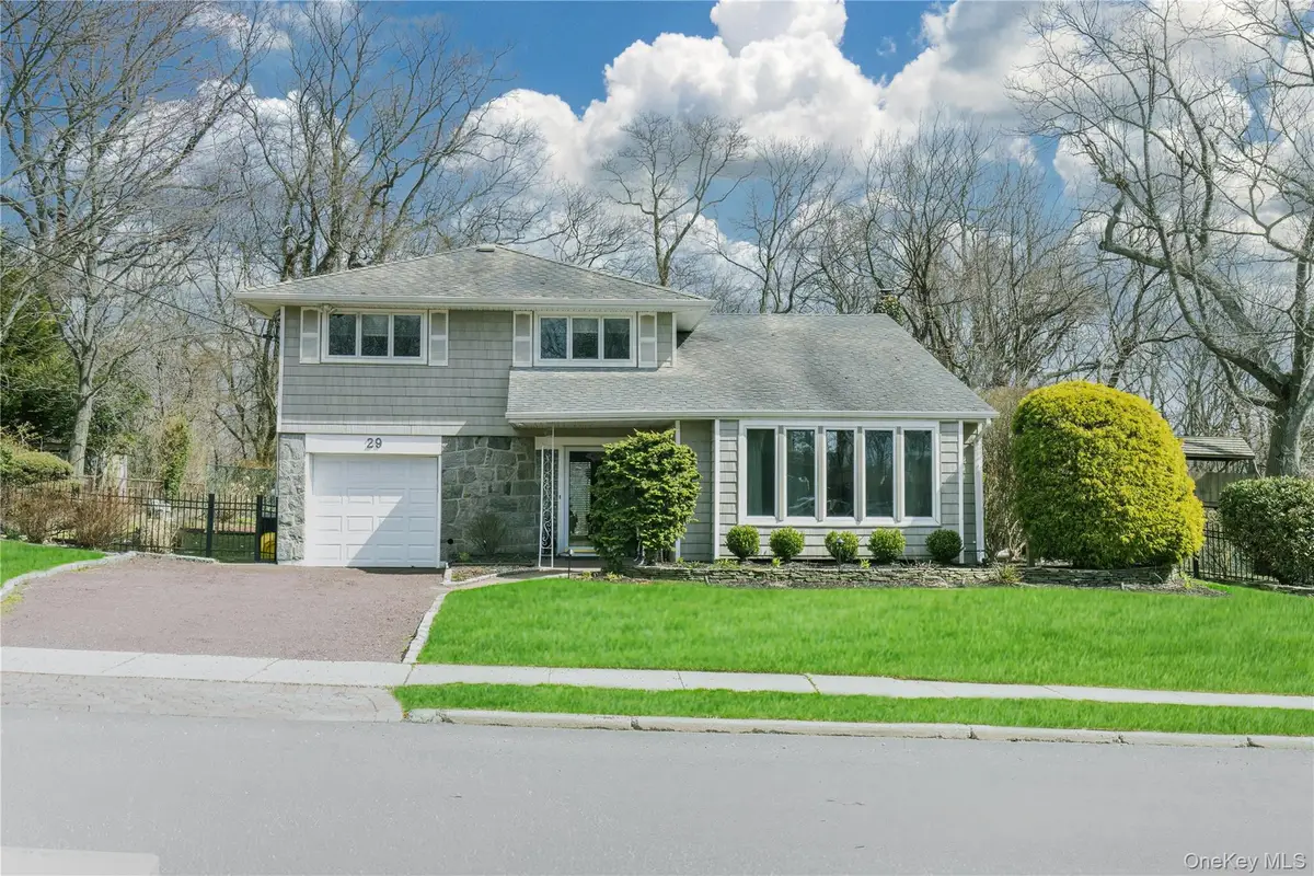 29 Serpentine Lane, Old Bethpage, NY 11804 - #1