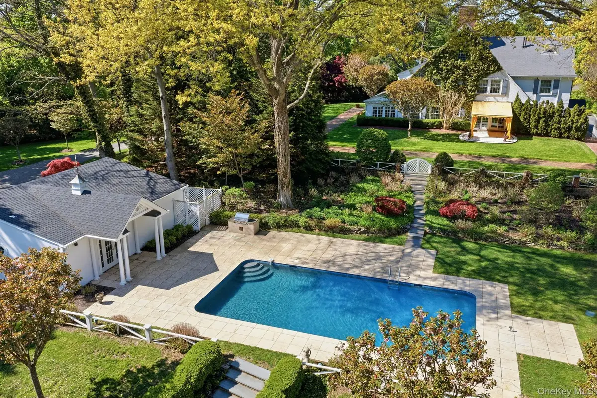42 Clocktower Lane, Old Westbury, NY 11568 - #1