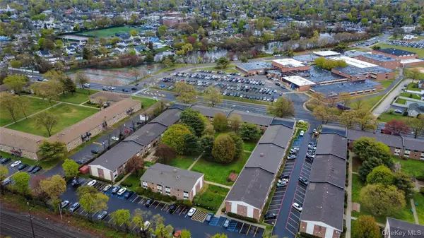 2453D Union Blvd #2A, Islip, NY 11751
