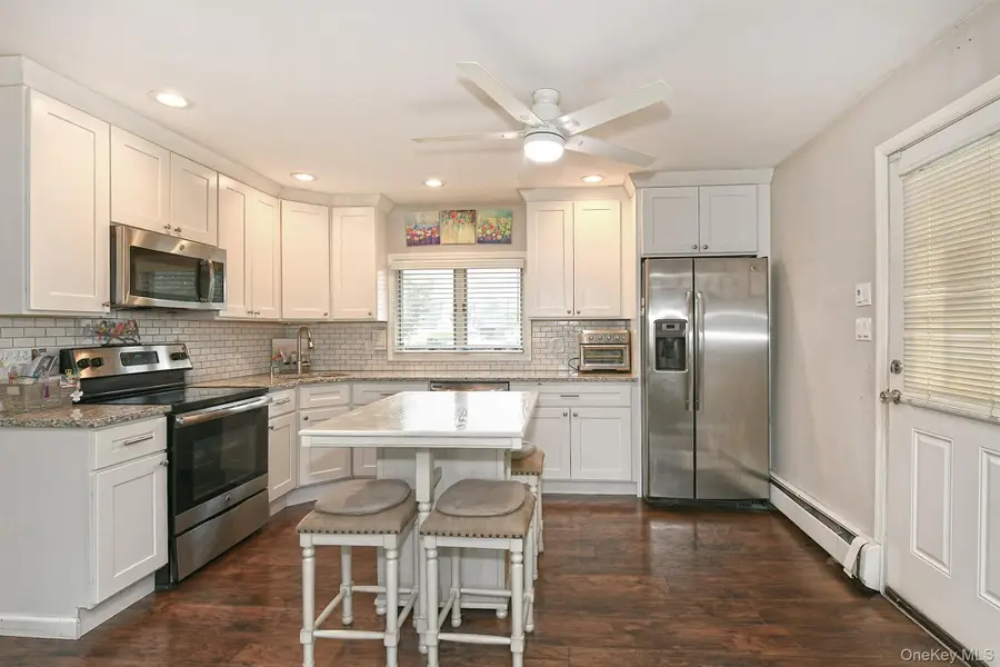 158 Tardy Lane S, Wantagh, NY 11793 - #3