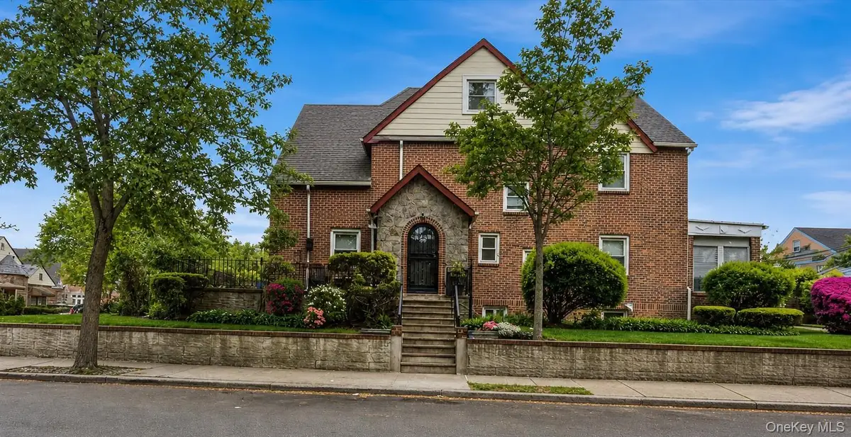 6402 Ellwell Crescent, Rego Park, NY 11374 - #1