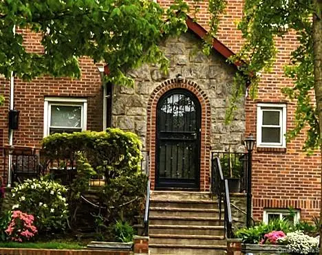 6402 Ellwell Crescent, Rego Park, NY 11374 - #3