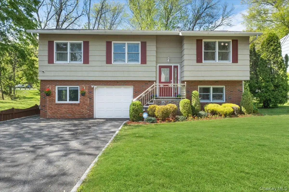 2 Carrigan Avenue, White Plains, NY 10605 - #1