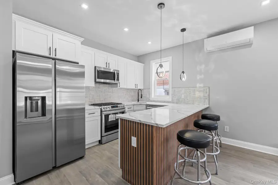 651 Saint Lawrence Avenue, Bronx, NY 10473 - #2