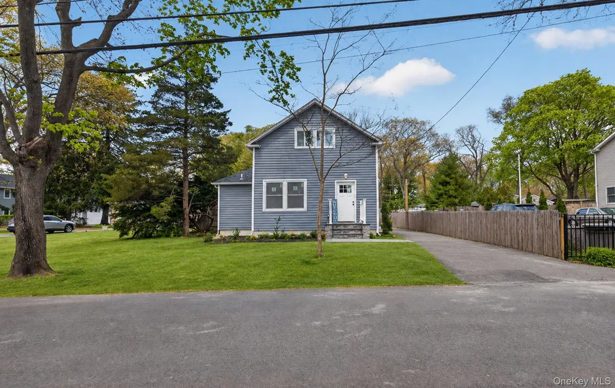 33 Fischer Avenue, Islip Terrace, NY 11752 - #1