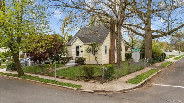 21 Voshage Street, North Baldwin, NY 11510