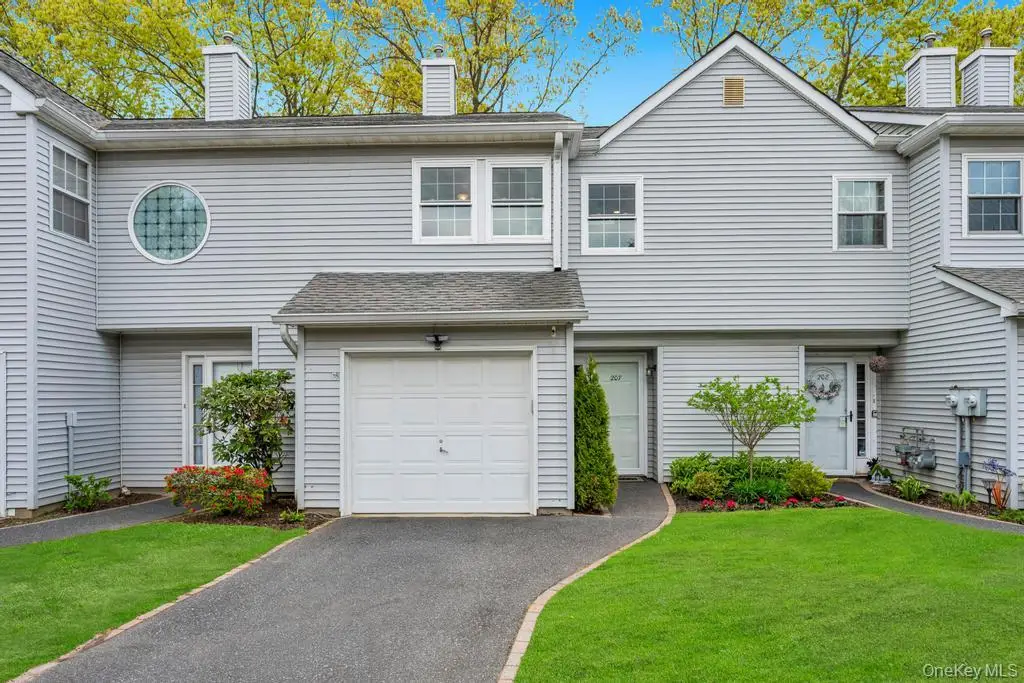 207 Sara Circle, Port Jefferson Station, NY 11776 - #1