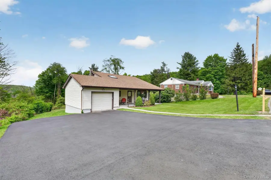 8 Meadow Court, Carmel, NY 10512 - #3