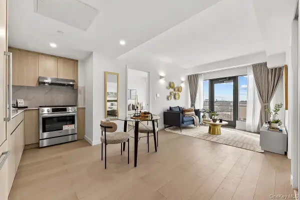 33-71 Prince Street #13E, Flushing, NY 11354