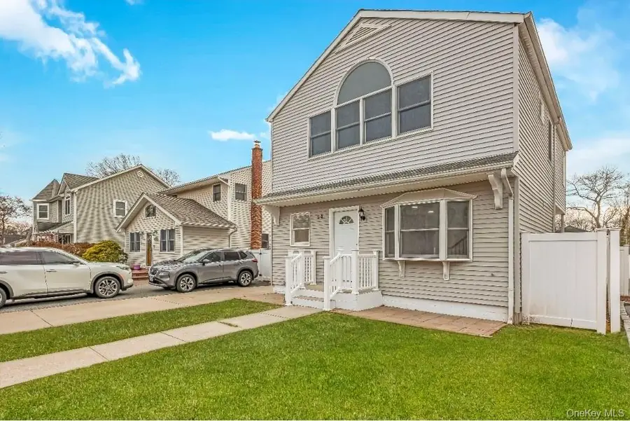 54 5th Street, Ronkonkoma, NY 11779 - #2