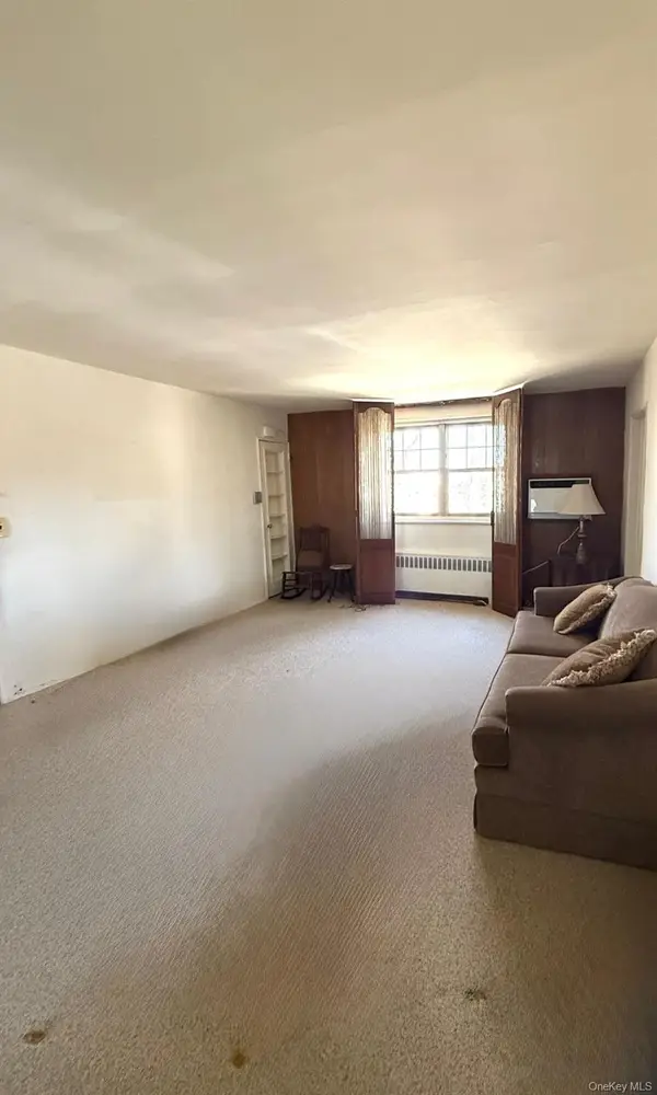 25216 63 Avenue #4-1340, Little Neck, NY 11362