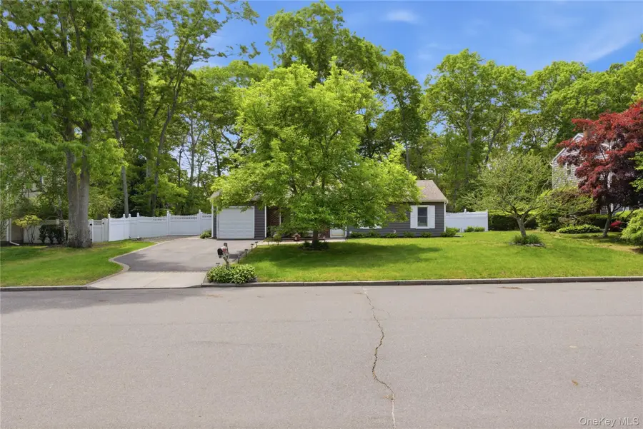 30 Scenic Hills Drive, Ridge, NY 11961 - #2