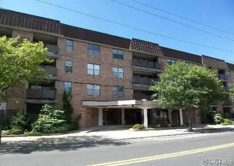 360 Central Avenue #329, Lawrence, NY 11559