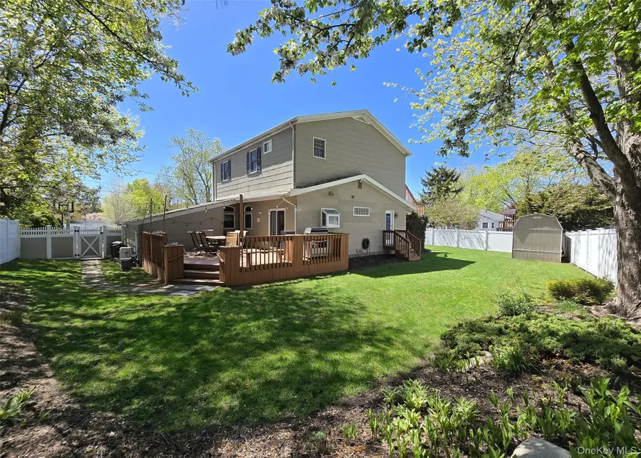 3 Martin Place, Farmingville, NY 11738 - #3