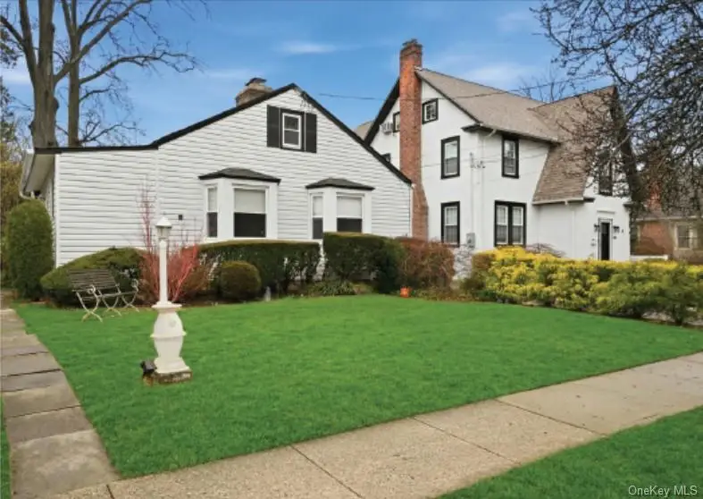 163 Elm Street, Roslyn Heights, NY 11577 - #1