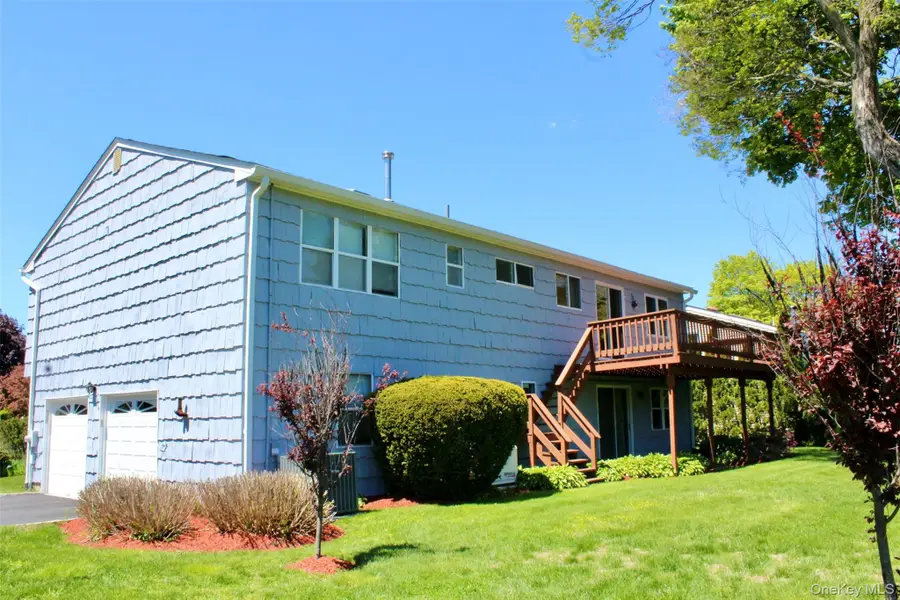 27 Skyview Lane, New Rochelle, NY 10804 - #3